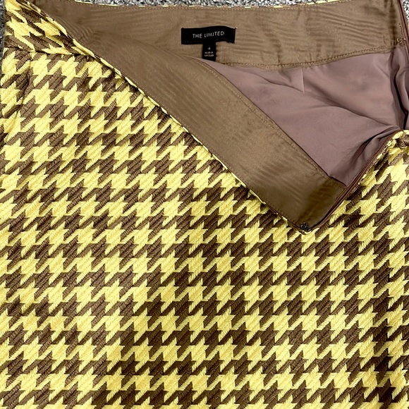 Limited mini skirt - Picture 2 of 2